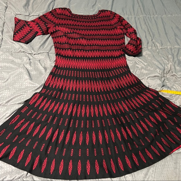 Danny and Nicole red & black dress rayon & polyester comfy size large - Picture 7 of 9